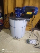 Kremownica do mieszania miodu 