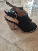 Sandałki damskie na obcasie 36