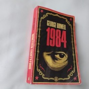 George Orwell „Nineteen Eighty-Four” w angielskiej wersji językowej