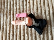 Penis strapon   na baterie 