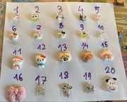 Tablica z zawieszkami