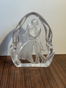 Szklana figurka – Para Młoda w tańcu, szkło matowe/przezroczyste