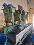 Wiertarka stołowa 4szt. ze stołem / gwinciarka