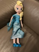Lalka laleczka Elsa Kraina Lodu Frozen Disney 