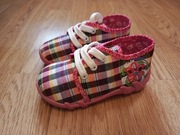 Kapcie dziewczęce RenBut. Rozmiar 23,24.