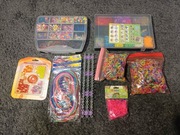 Zestaw do robienia bransoletek, koraliki, gumki, linka do zaplatania