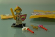 Lego CMF 71034 figurka col23-11 Knight of the Yellow Castle