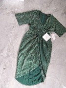 ciemno zielona sukienka elegancka wyjściowa nowa w złote groszki S S/M