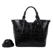 INES DELAURE Wygodna torebka czarna A-143