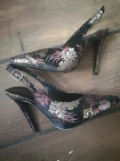 Szpilki haftowane r. 38 New Look NOWE, NIEUŻYWANE.