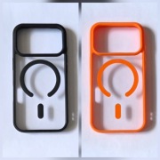 Etui/case pomarańczowe i czarne z magsafe na iPhone'a 17 pro