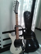 Gitara elektryczna Ural 650 nr 99777 radziecki Rickenbacker historia muzyki
