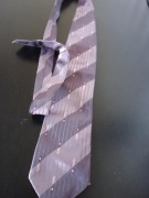 Krawat męski ,,Bugatti" z jedwabiu, szyty ręcznie.