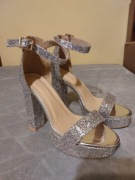 Buty Brokatowe na obcasie 