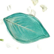 Ceramiczny talerzyk na biżuterię liść turkusowy