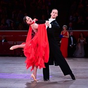 Lekcje tańca towarzyskiego/Pierwszy taniec