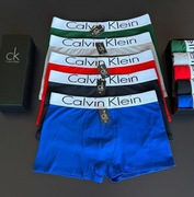 Zestaw 5 męskich bokserek w pudełku prezentowym. 