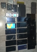 Zestaw 7 telefonów 15 ekranów 5 bateri 3 etui