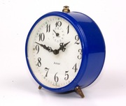 stary budzik mechaniczny Anker