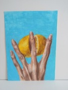 Rysunek dłoni z cytryną – pastele – martwa natura A5