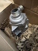 BMW E60 E61 E90 E91 E92 E93 2.5 3.0 N52 pompa wody Pierburg 7.02851.20