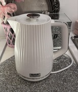 Biały czajnik Tefal 1,7 litra