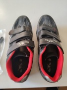 Sprzedam buty szosowe Raiko r. 44 + nowe bloki 