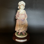 Figurka porcelanowa: „Zbieranie owoców” z kolekcji Leonardo 
