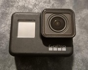 Kamera GoPro Hero7 Black + zestaw mocowań i uchwytów, karty SD, akumulatory