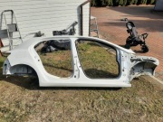 Renault Megane IV blotnik lewy prawy prog slupek