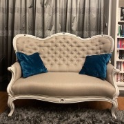 Sofa antyczna Antoinette, antyk po renowacji.