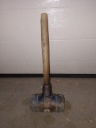 Młotek gumowy do układania krawężników