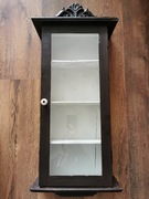 Stara witrynka zegarowa wisząca