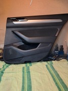 Boczek tapicerka drzwi prawy tył VW Passat B8 kombi 2015