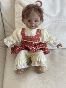 Stara retro kolekcjonerska lalka