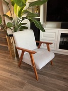 Fotel z aksamitu drewniany Westwing Victoria retro