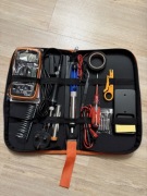 Zestaw do lutowania i napraw elektroniki lutownica, multimetr, odsysacz