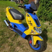 sprzedam skuter marki kymco mój numer 502213944 