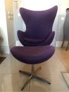 FOTEL EGG - FIOLETOWY KASZMIR PREMIUM z PODNÓŻKIEM
