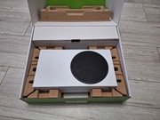 Xbox series S 512gb z ładowarką do pada