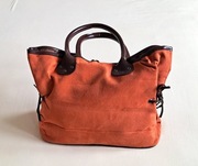 Ruda torebka z imitacji zamszu