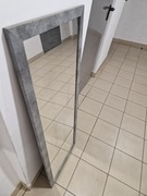 Lustro ścienne. Duże.