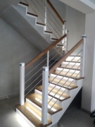 Schody drewniane Balustrady oświetlenie schodowe 