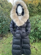 Płaszcz puchowy z lisem naturalnym