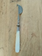 Zabytkowy nożyk do cytrusów – Masa perłowa i mosiądz – Poznań, XIX/XX w.