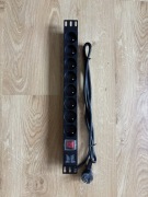 Listwa zasilająca PDU Rack 8 gniazd 220-250V 50-60Hz 16A 3500W / nowa