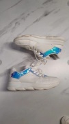Buty sportowe białe ze wstawkami kamaleon