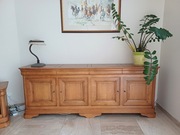 Rustykalny kredens do salonu