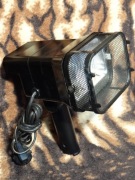 Oświetlacz fotograficzny 2000 W UNIVERSA KG2000V przenośny ręczny HALOGEN