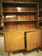 Biblioteczka z lat 60-tych
